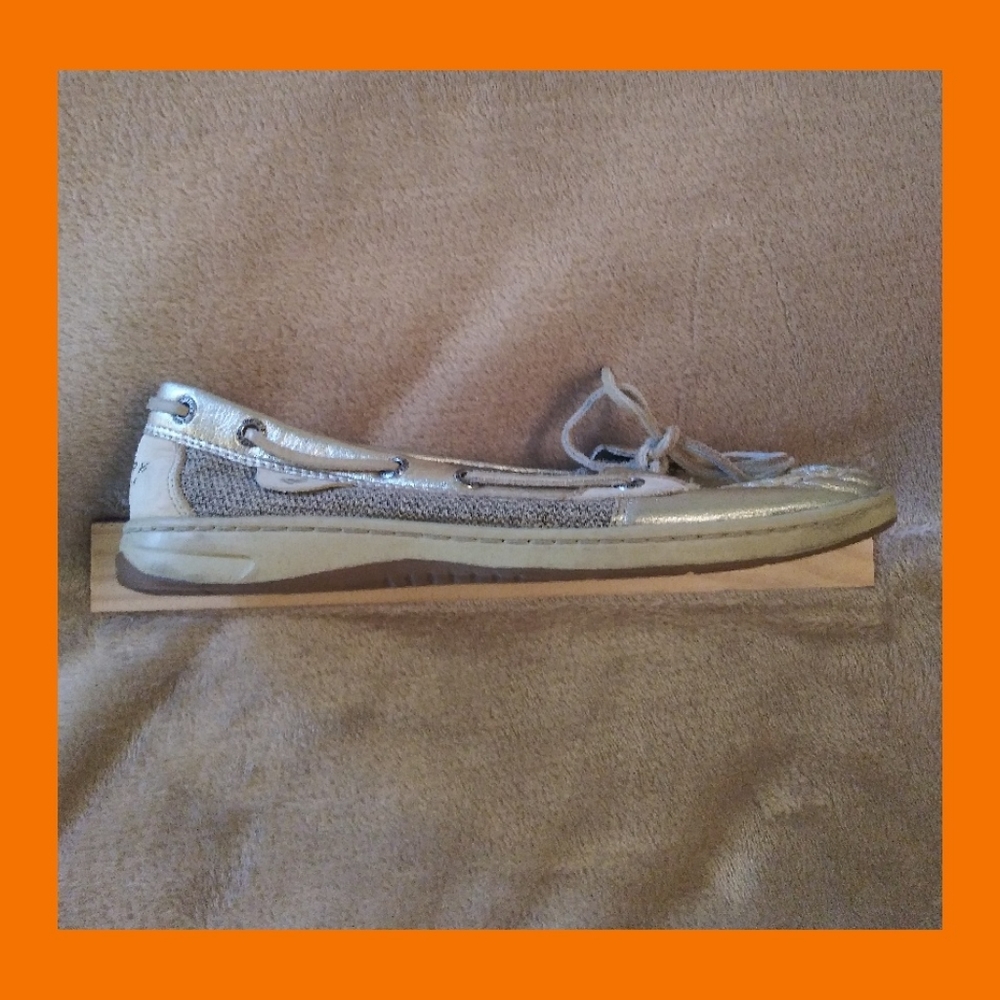 GOLD SPERRY TOP SIDERS